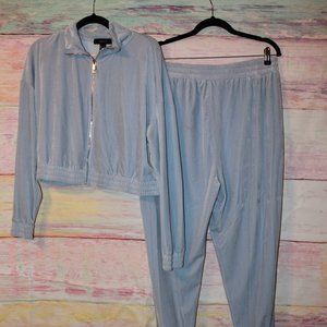 Women Plus size two piece velour outfit